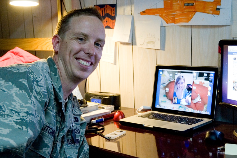 Lieutenant gets Facetime with newborn son