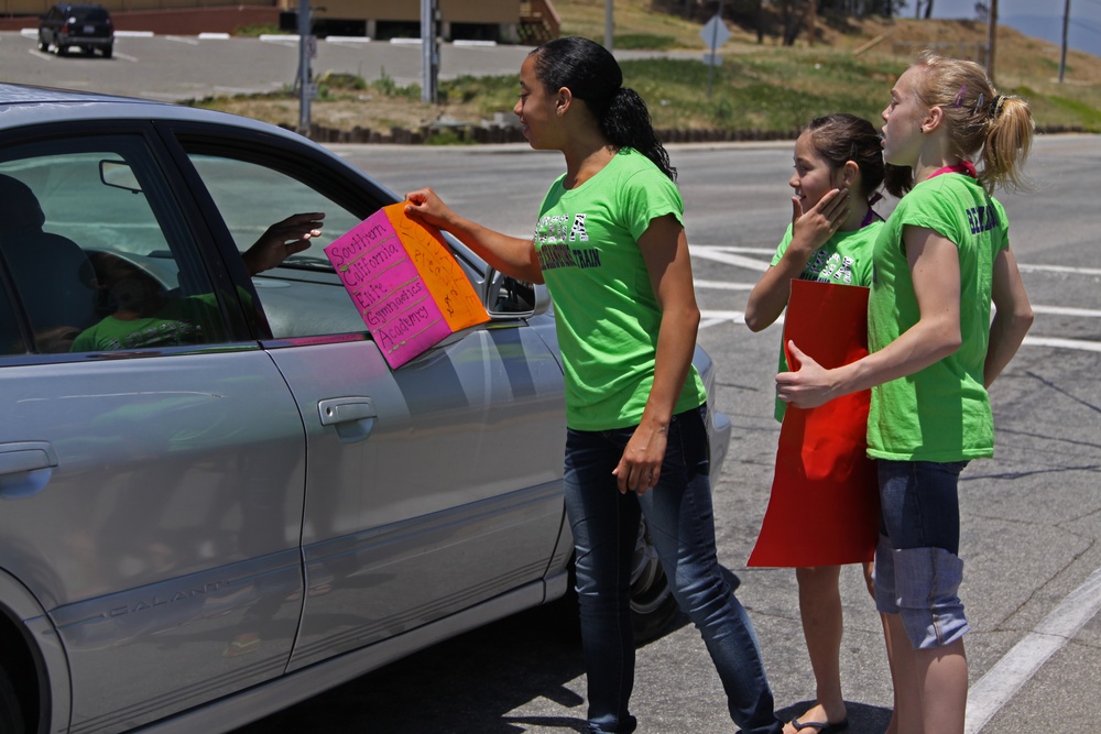 15th MEU Marines volunteer time, effort for community children