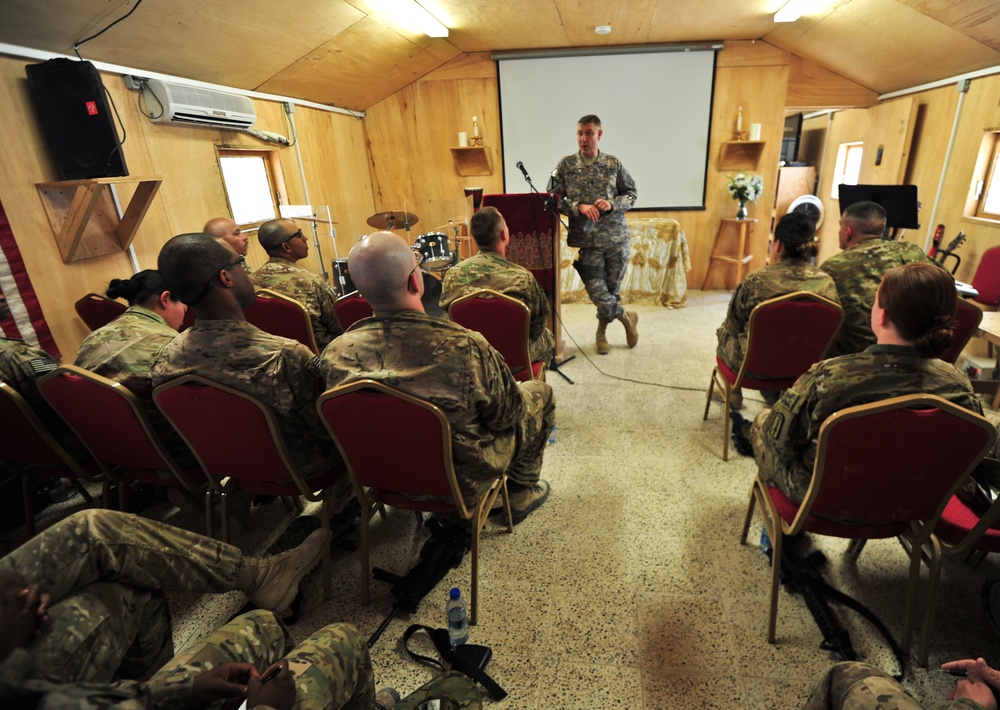 SMA meets with Spann soldiers