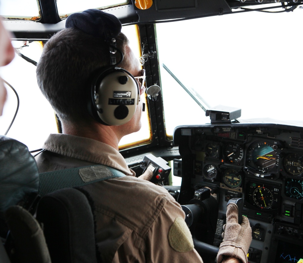 Marines conduct aerial refueling with Moroccan Air Force as part of exercise African Lion 2011