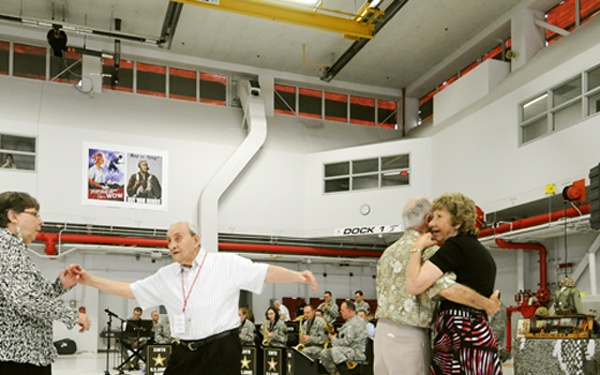 Stage Door Canteen: One Last Dance