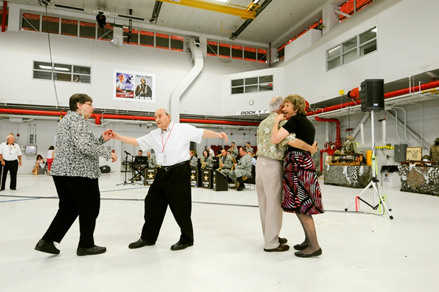Stage Door Canteen: One Last Dance