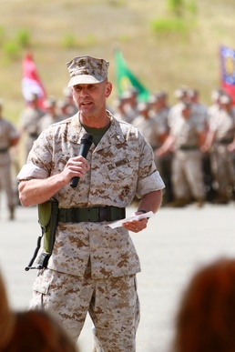 'China Marines' welcome new commanding officer