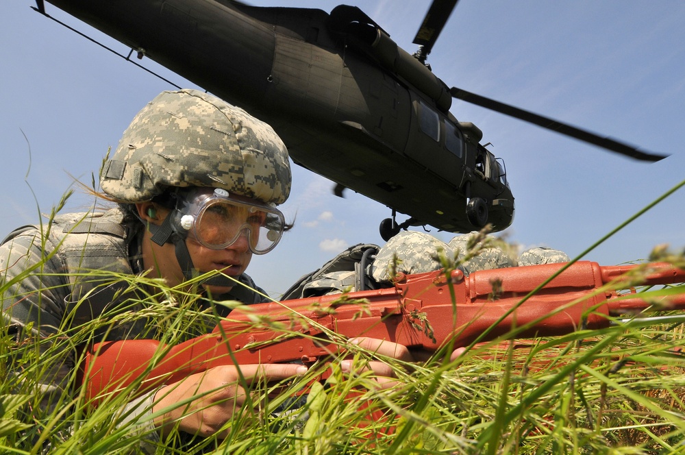 Army, Navy, Air Force perform joint helicopter deployment training