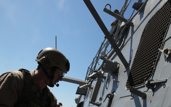 22nd MEU conducts VBSS training