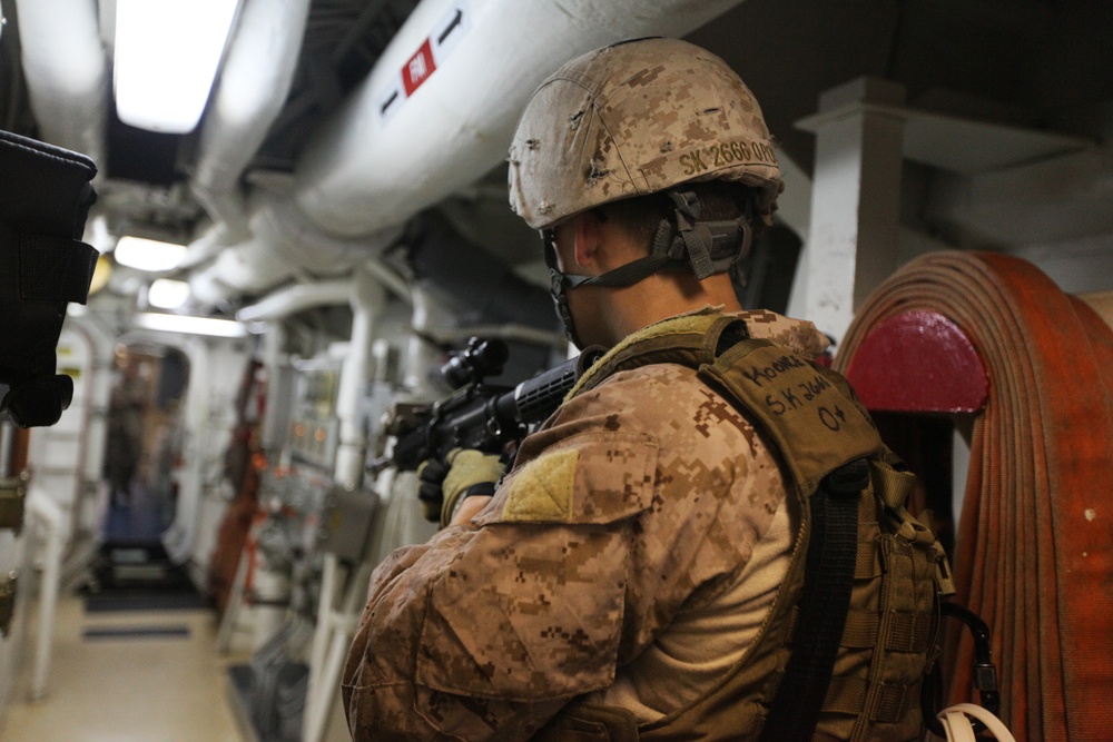 22nd MEU conducts VBSS training