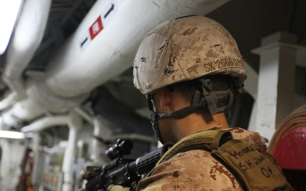 22nd MEU conducts VBSS training