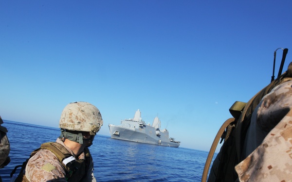22nd MEU conducts VBSS training