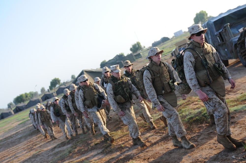 Marines increase interoperability with host-nation weapons training during African Lion 2011