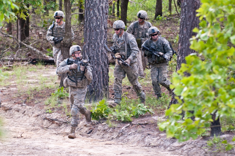 Saturday Night at the Crawl-In: Airborne platoons train for Global Response Force