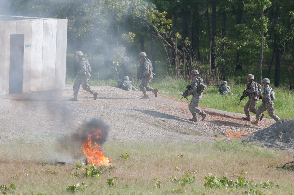 Saturday Night at the Crawl-In: Airborne platoons train for Global Response Force