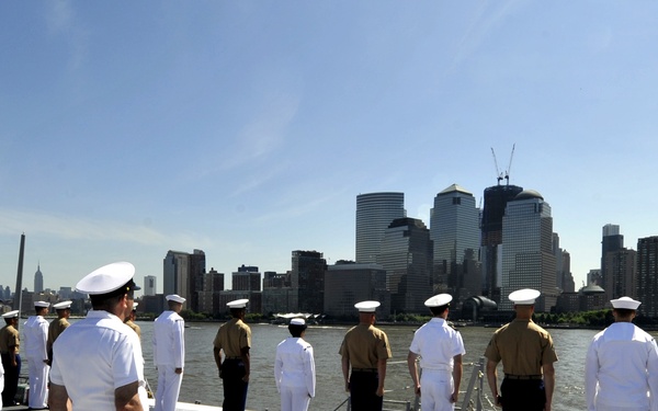 USS New York enters New York Harbor