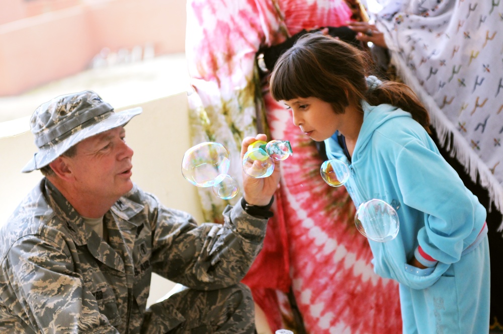 Americans, Moroccans team up for bilateral humanitarian and civic assistance visits during African Lion 2011