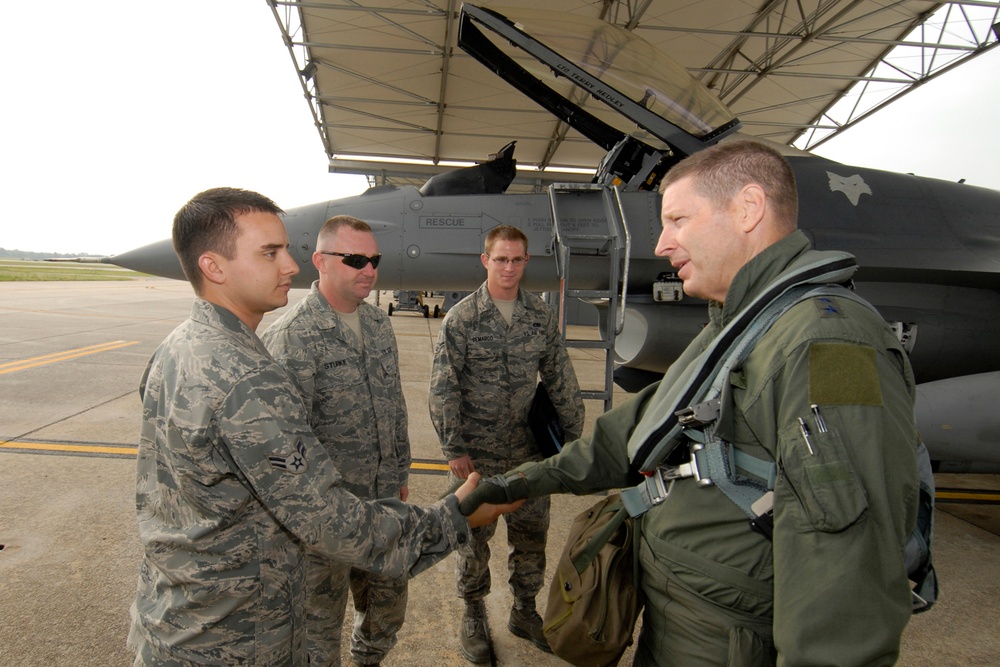 Maj. Gen. Rand Flies with the Swamp Foxes