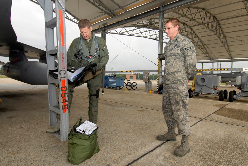 Maj. Gen. Rand Flies with the Swamp Foxes