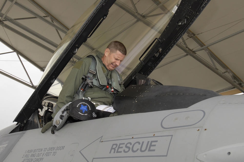 Maj. Gen. Rand Flies with the Swamp Foxes