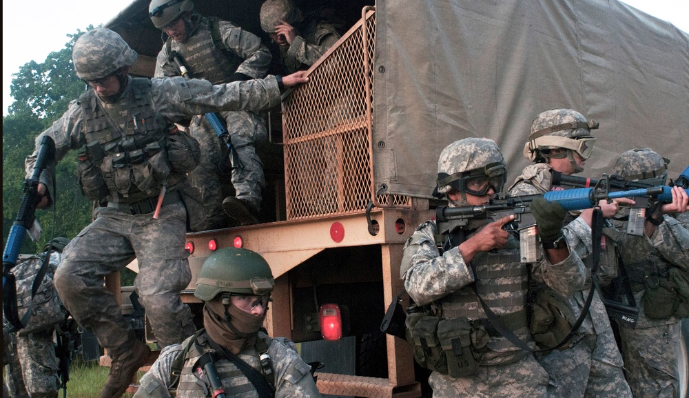 US Army soldiers attend the Special Forces Qualification Course