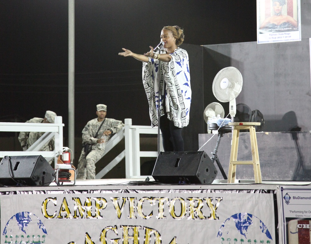 'Performing for Our Troops' Tour