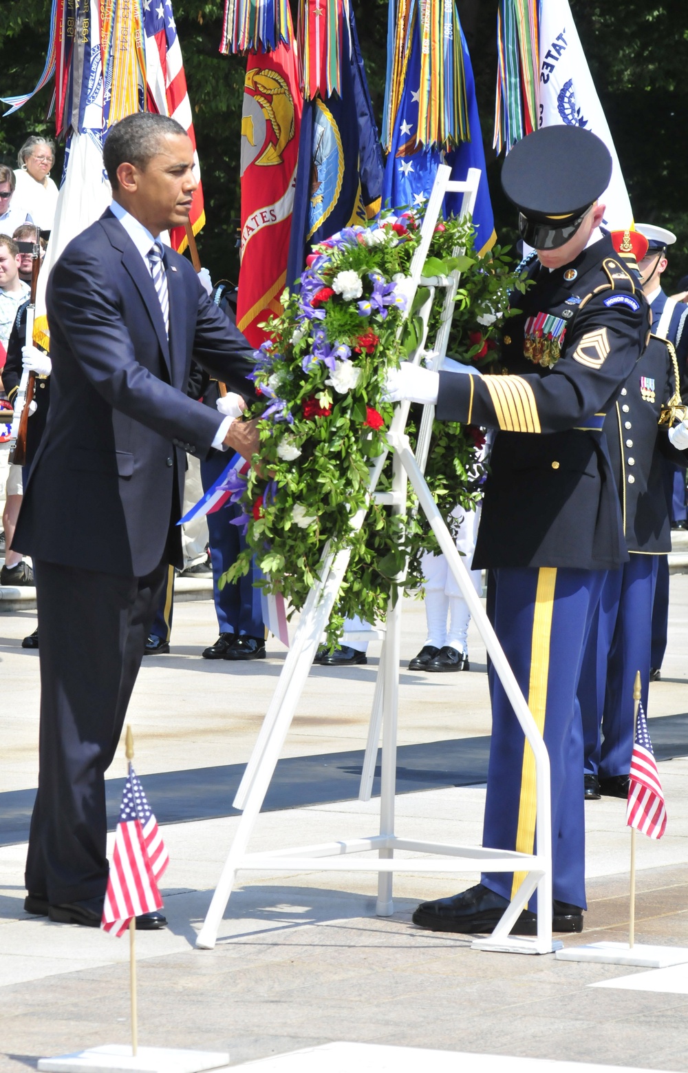 US President lays Memorial Day wreath at Tomb of the Unknown Soldier