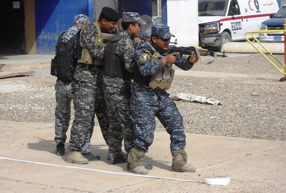 ‘Longknife’ Squadron trains 2nd Iraqi Federal Police Division on urban operations, Battle Drill 6