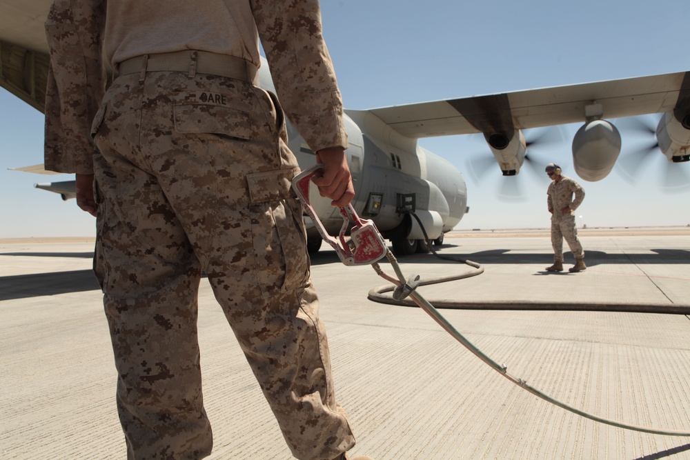 Marine Corps Hornets, Harriers team up for tandem operations in Afghanistan