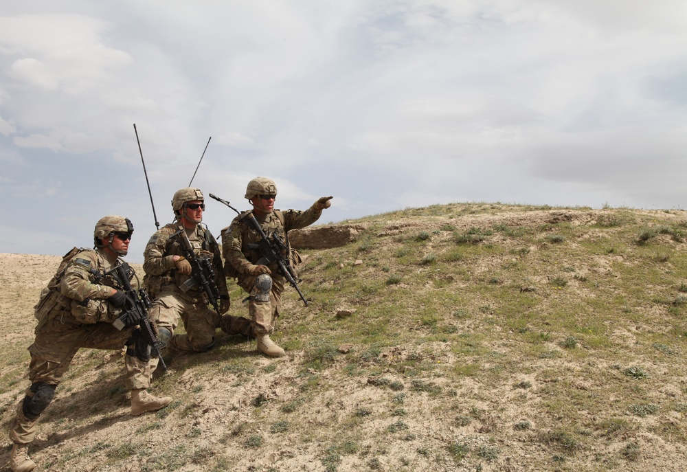 Soldiers conduct Operation Kherwar Pahtar