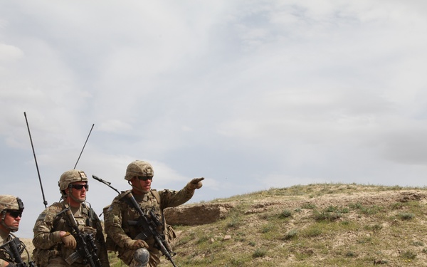 Soldiers conduct Operation Kherwar Pahtar