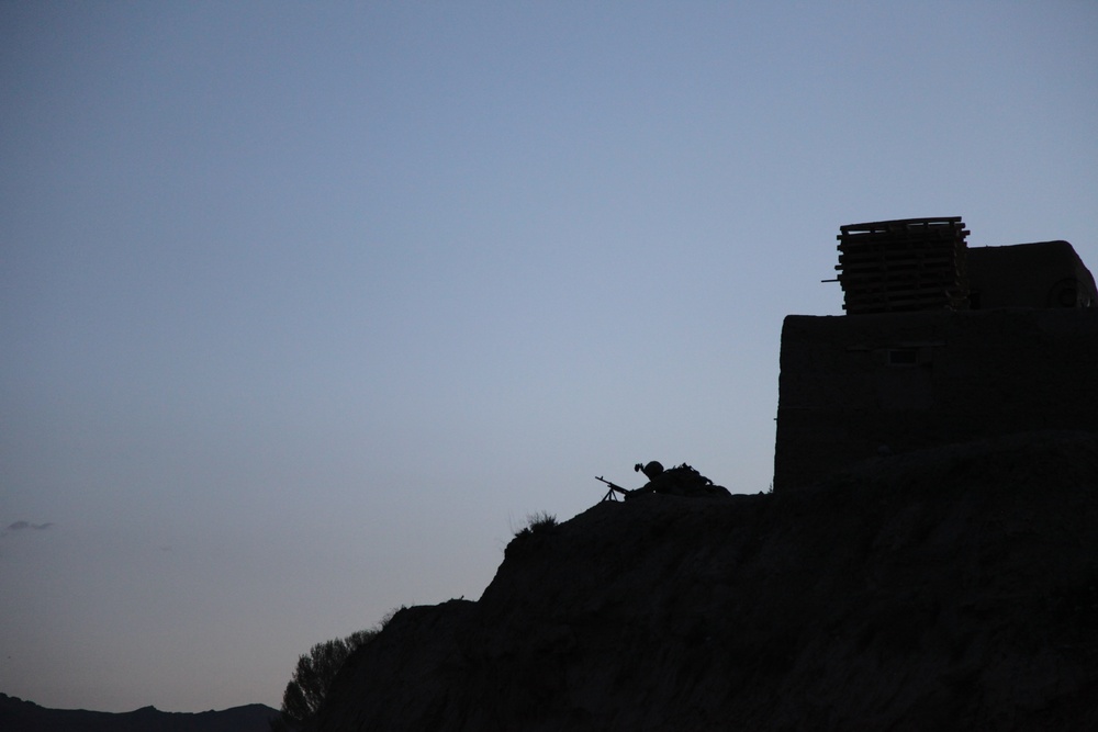 Soldiers conduct Operation Kherwar Pahtar