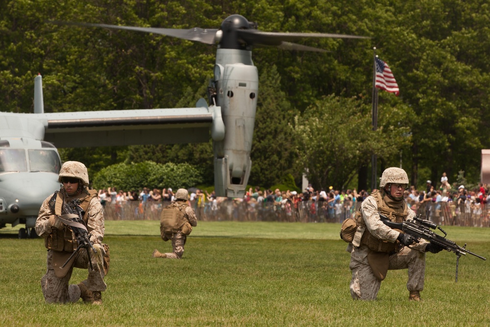 Marines demonstrate helicopter raid at Eisenhower Park - Fleet Week New York 2011