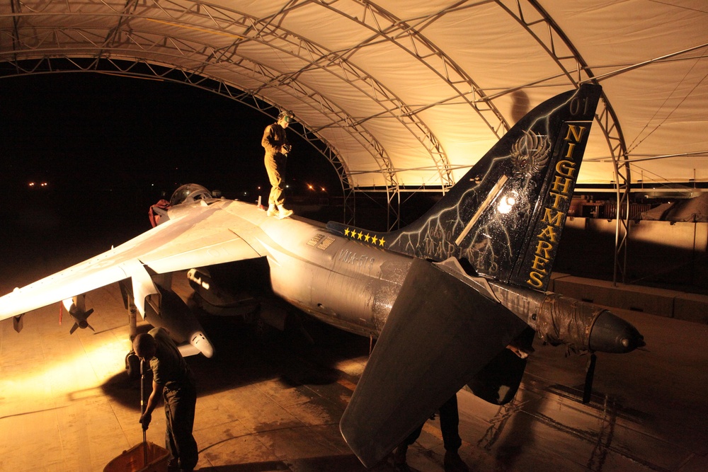 Bird Bath: Marine mechanics keep Harriers dust-free in Afghanistan