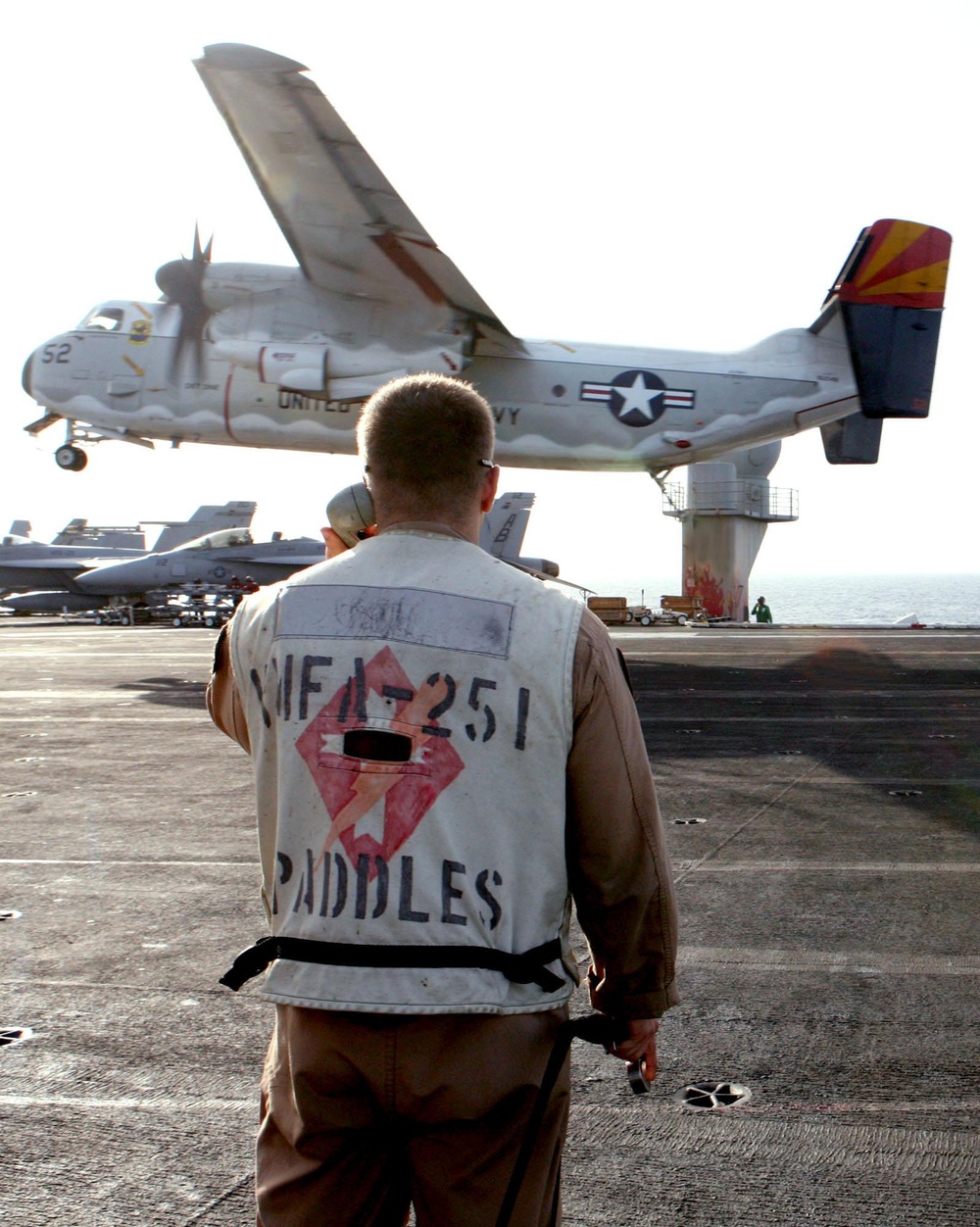 Marine pilots serve as LSOs
