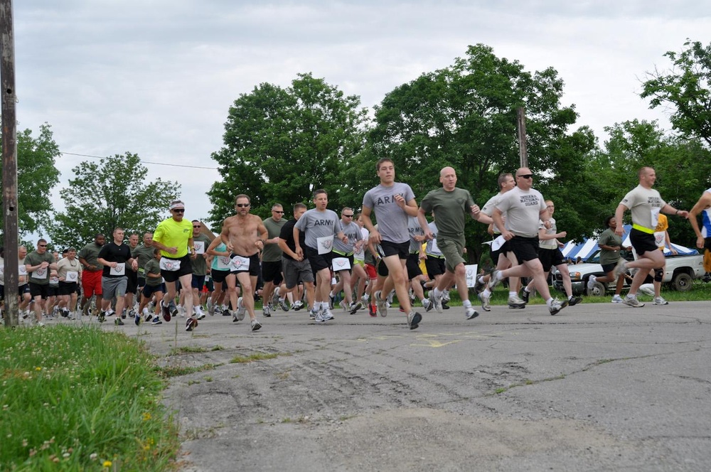 Soldiers, community turn out for Rambo Run