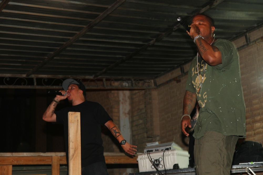 Rapper Xzibit visits Iraq