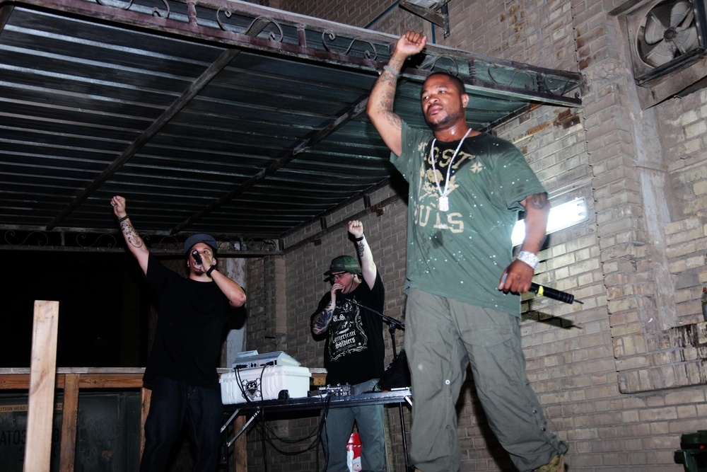 Rapper Xzibit visits Iraq