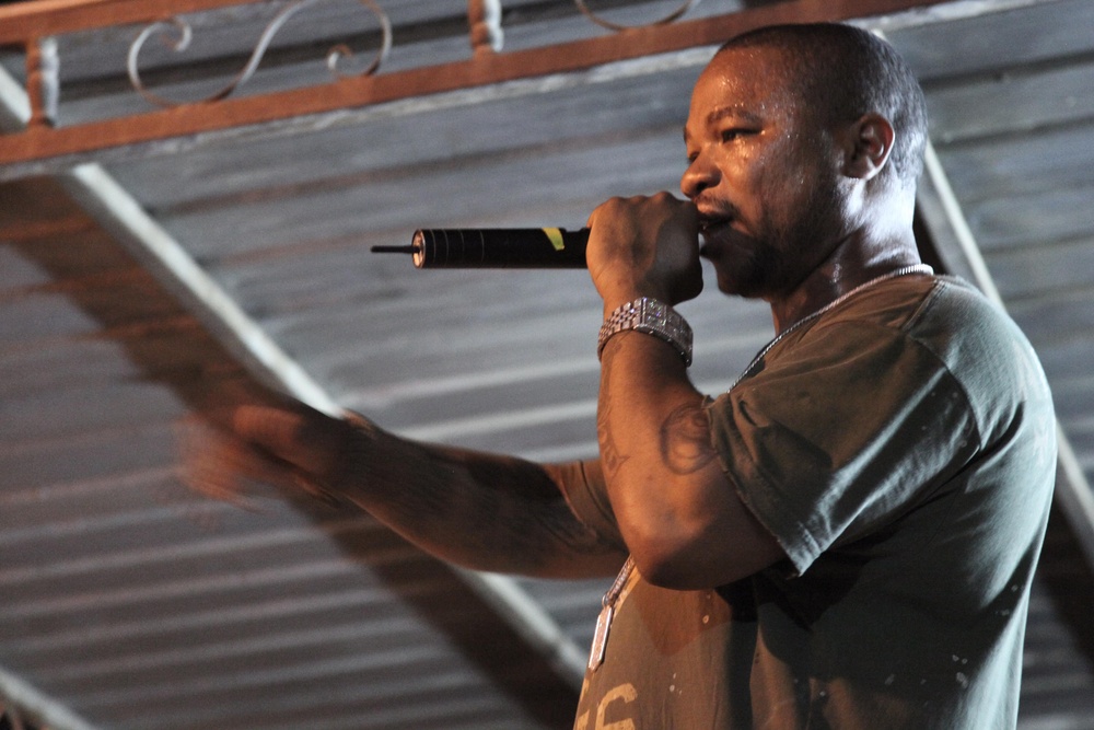 Xzibit performs for soldiers in Baghdad