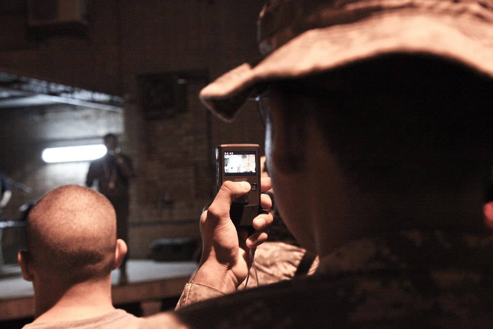 Xzibit performs for soldiers in Baghdad