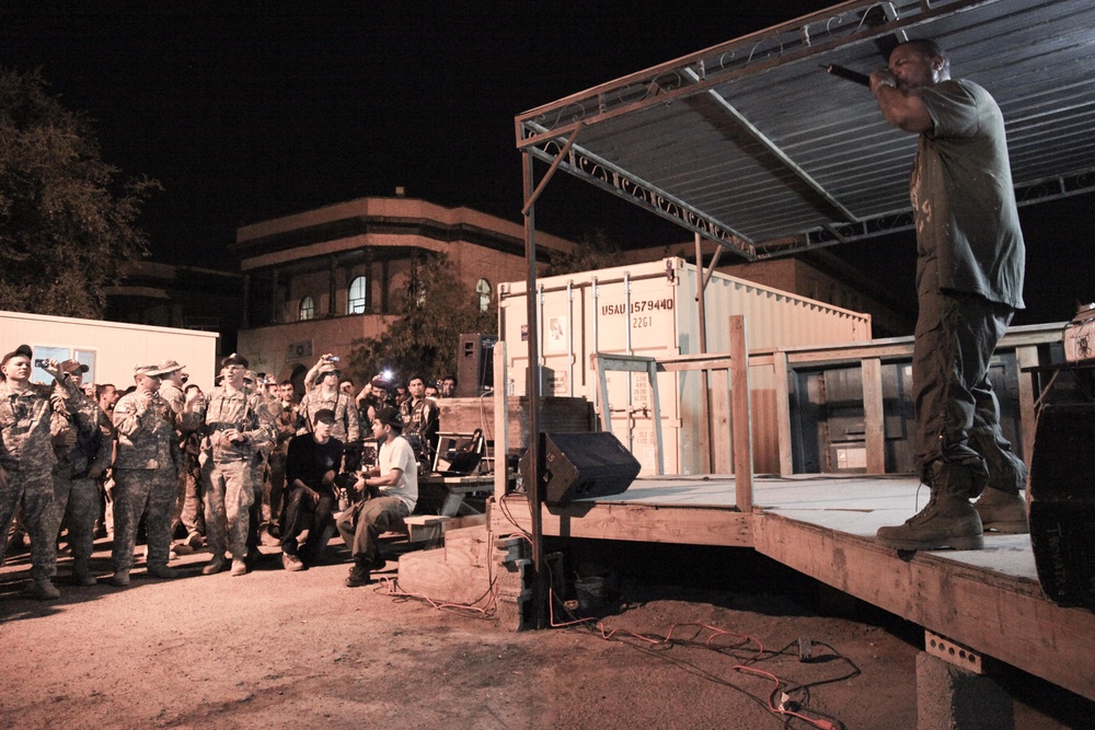 Xzibit performs for soldiers in Baghdad