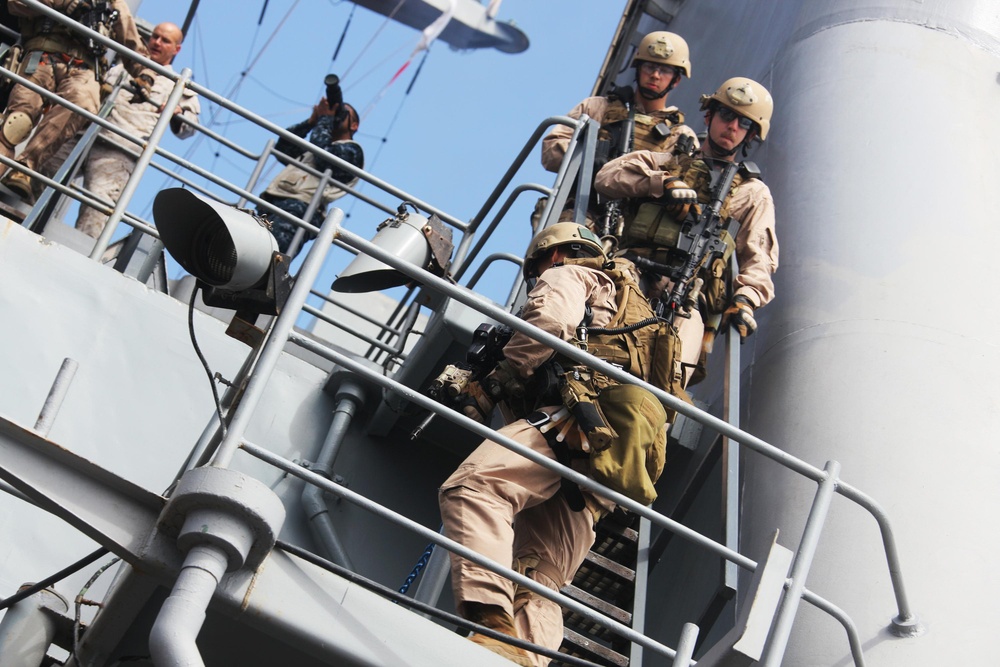 22nd MEU conducts VBBS training