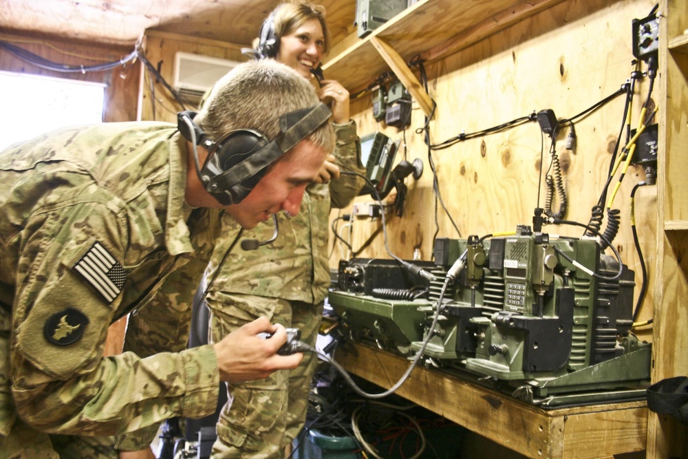 Communications soldiers keep Red Bulls talking