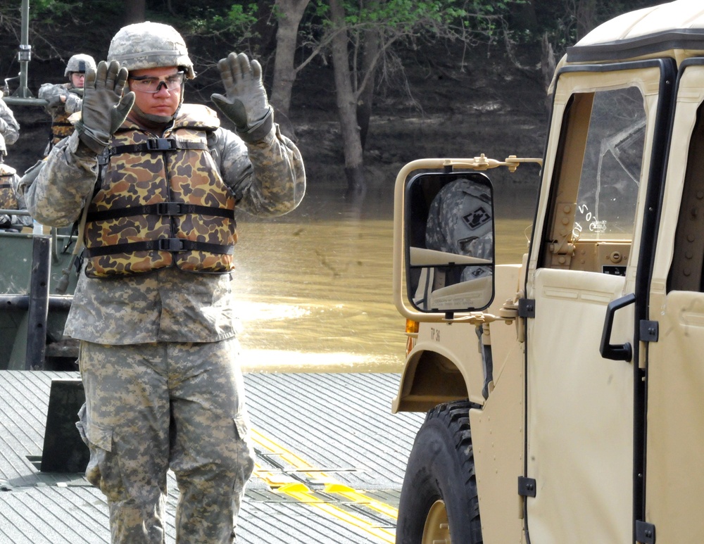 502nd MRBC conducts Bridge Erection Boat school