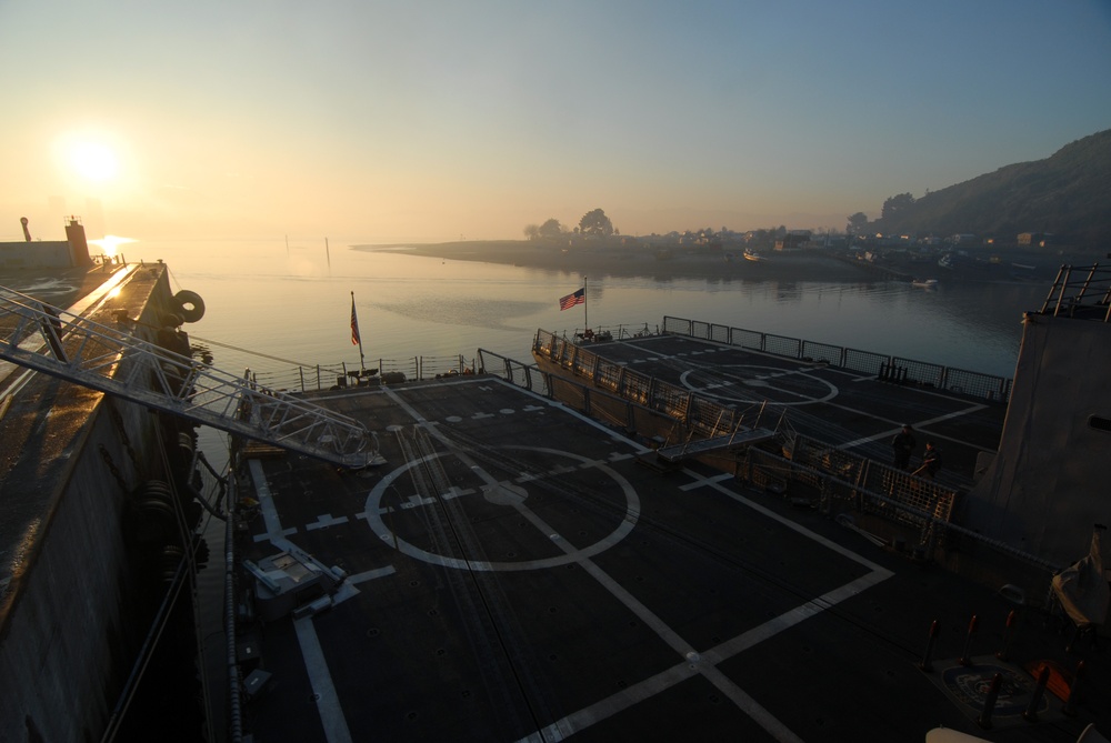 USS Thach in Chile