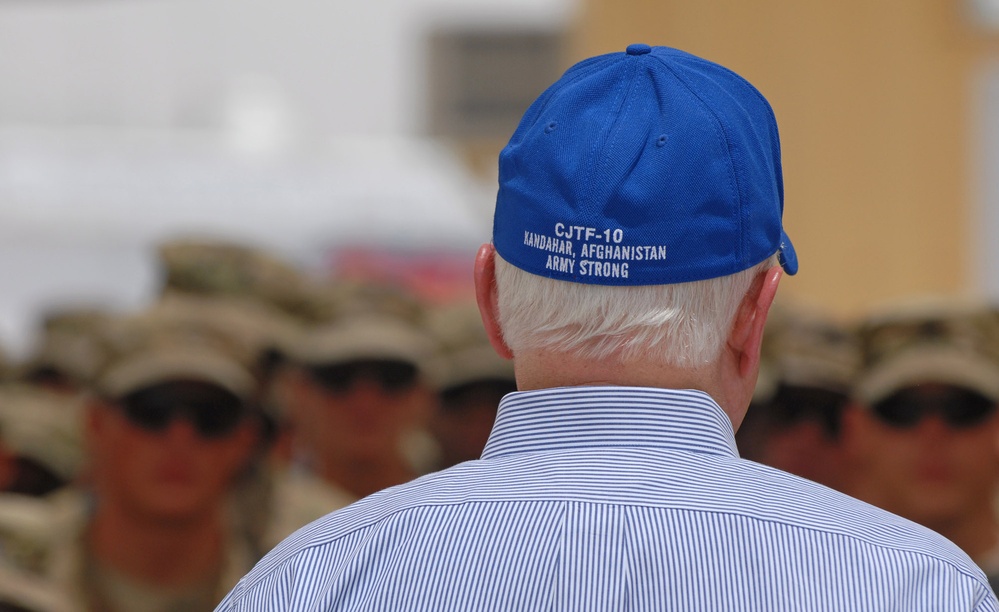 US Secretary Gates' visit to Forward Operating Base Walton in Kandahar, Afghanistan