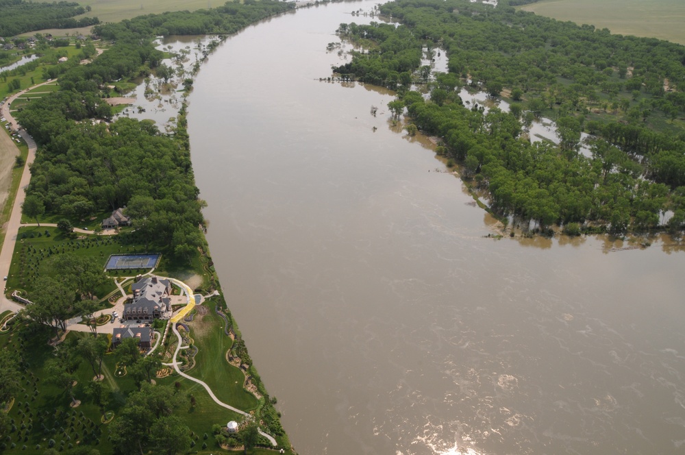 Missouri River flood along South Dakota-Iowa border