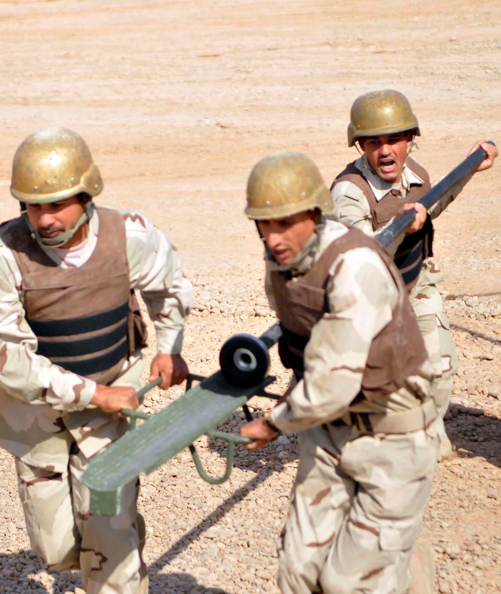 US forces assist in development of Iraqi Field Artillery Corps