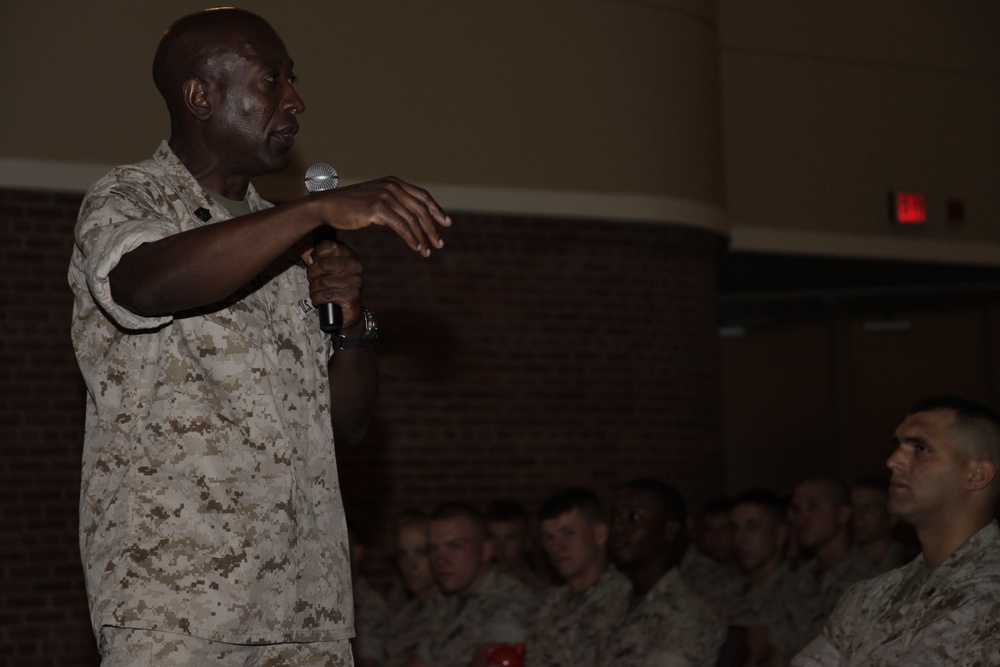 Sgt. Maj. Kent recalls Corps career during visit to Cherry Point