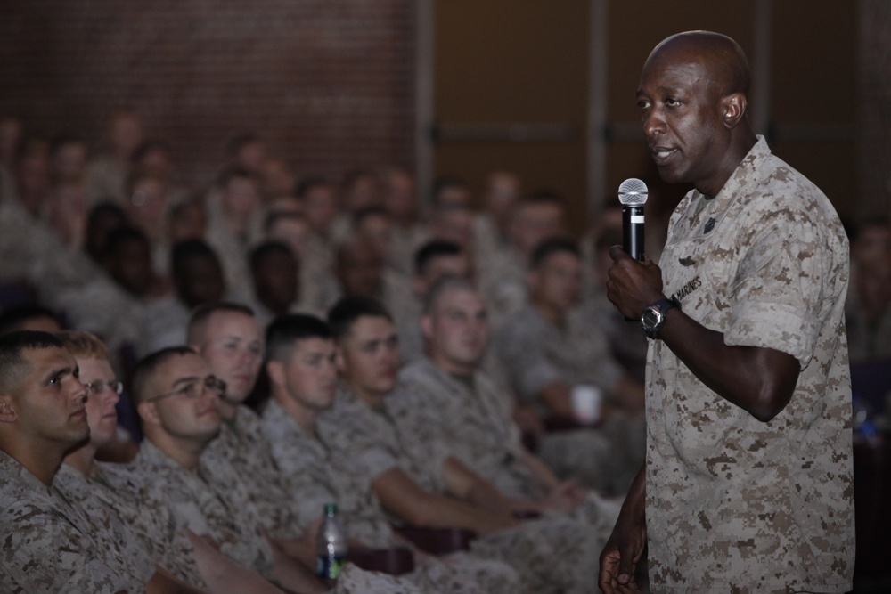 Sgt. Maj. Kent recalls Corps career during visit to Cherry Point