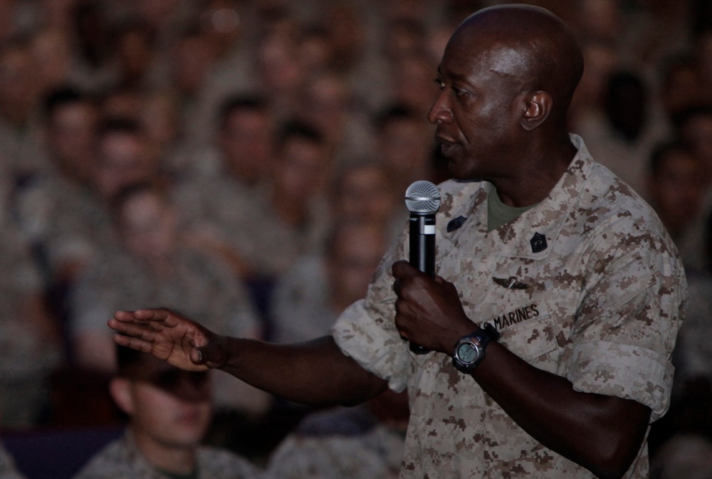 Sgt. Maj. Kent recalls Corps career during visit to Cherry Point