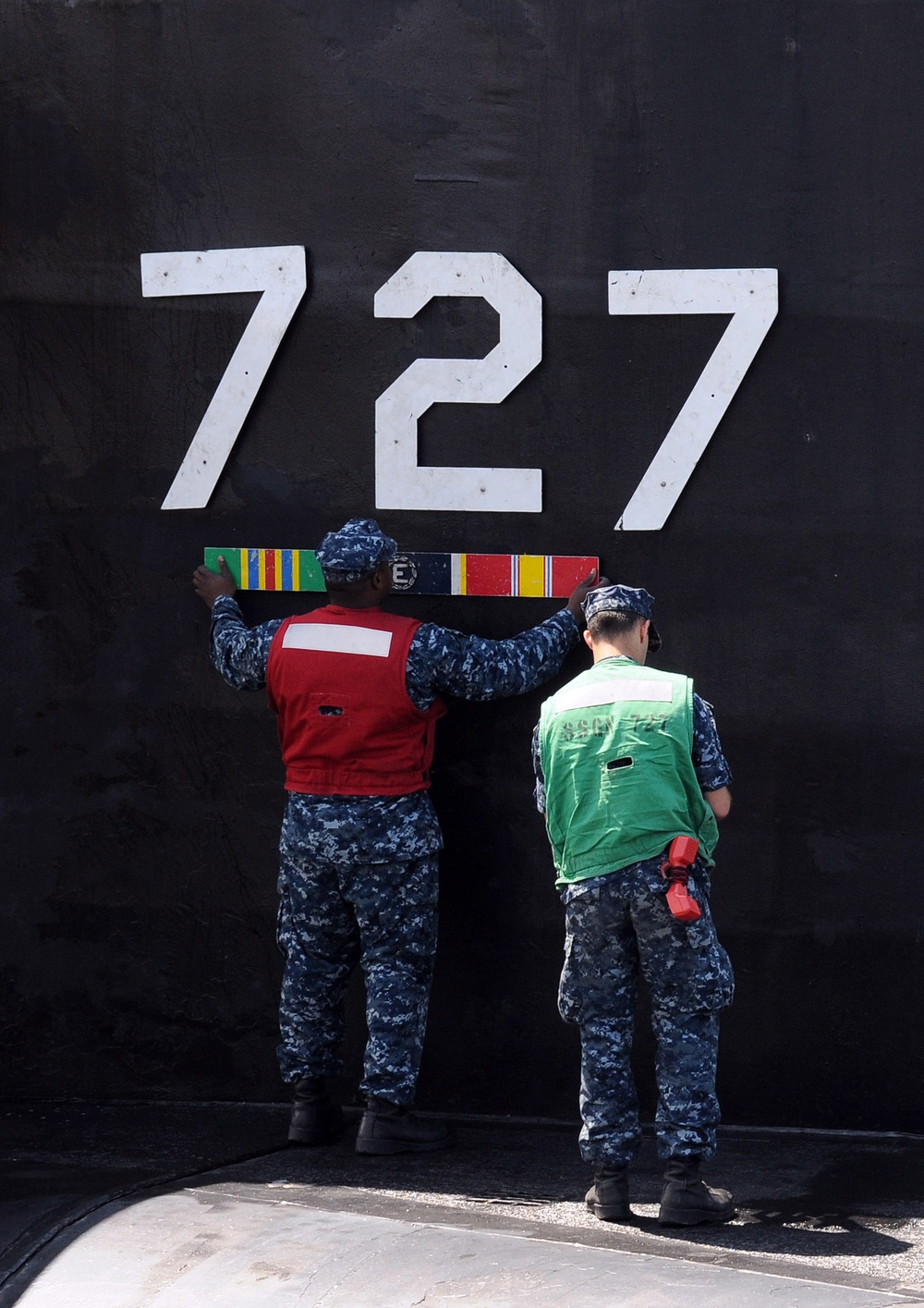 USS Michigan arrives at Naval Magazine Indian Island