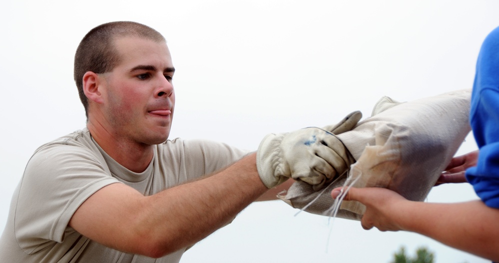 Airmen help prepare for possible flood