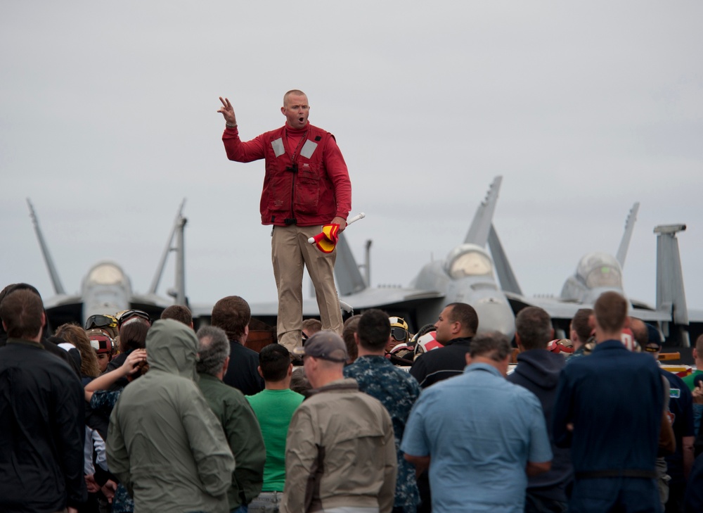 USS Carl Vinson tiger cruise